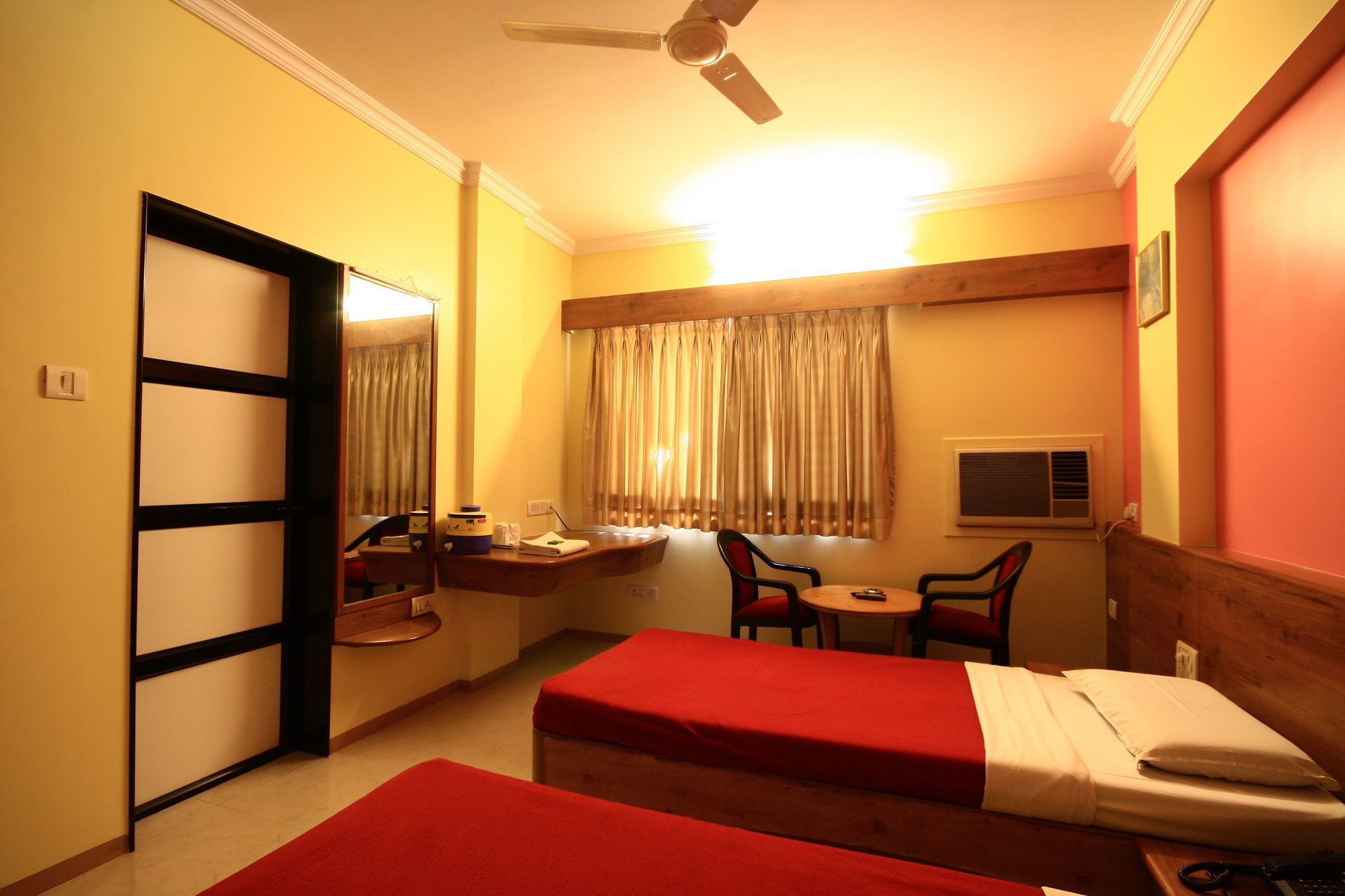 Hotel Deccan Park Pune Esterno foto